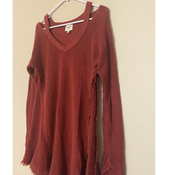 Hayden Los Angeles v neck waffle cold shoulder sweater - Picture 4 of 4